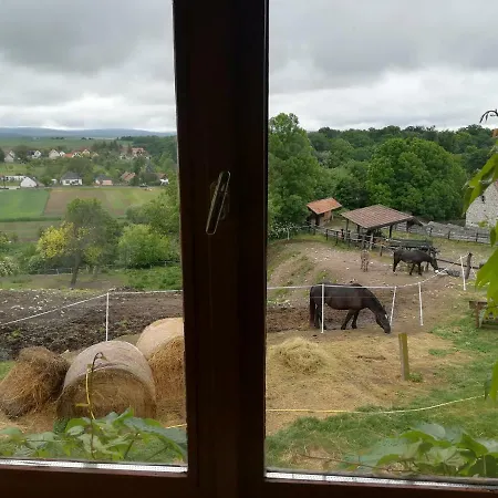 Varpanorama Vendeghaz Guest house *